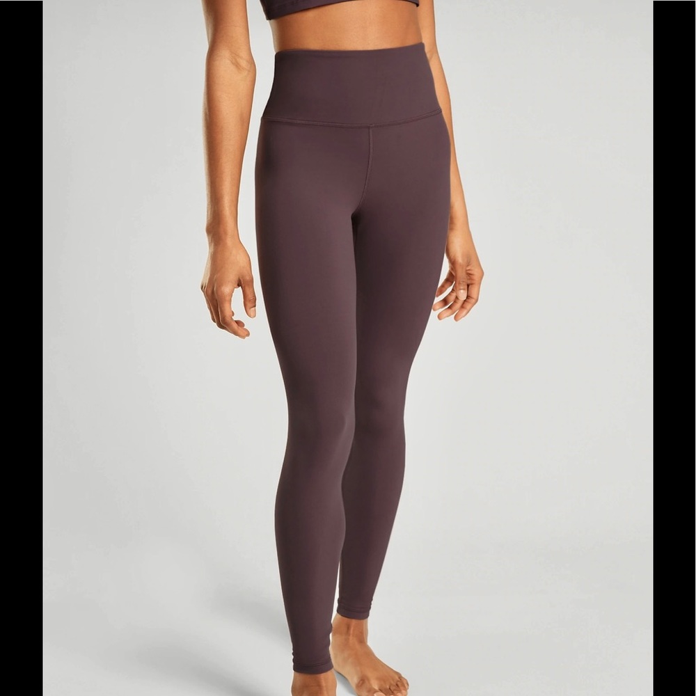 Athleta high rise Elation 7/8 Leggings, size XS in a muted eggplant purple
